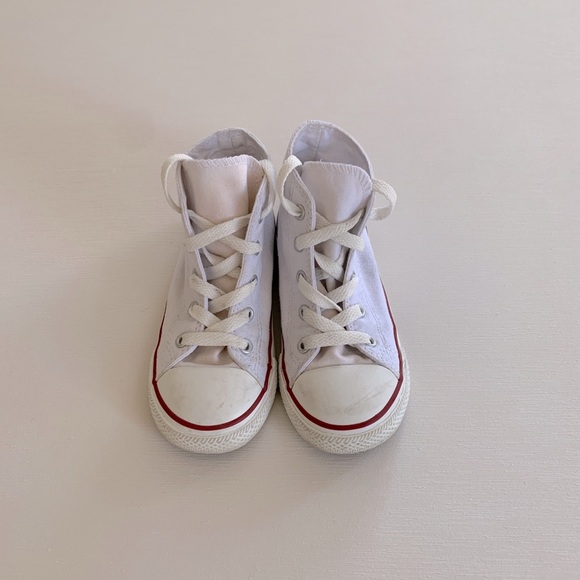 Kids Converse shoes (size 10) - Picture 1 of 8